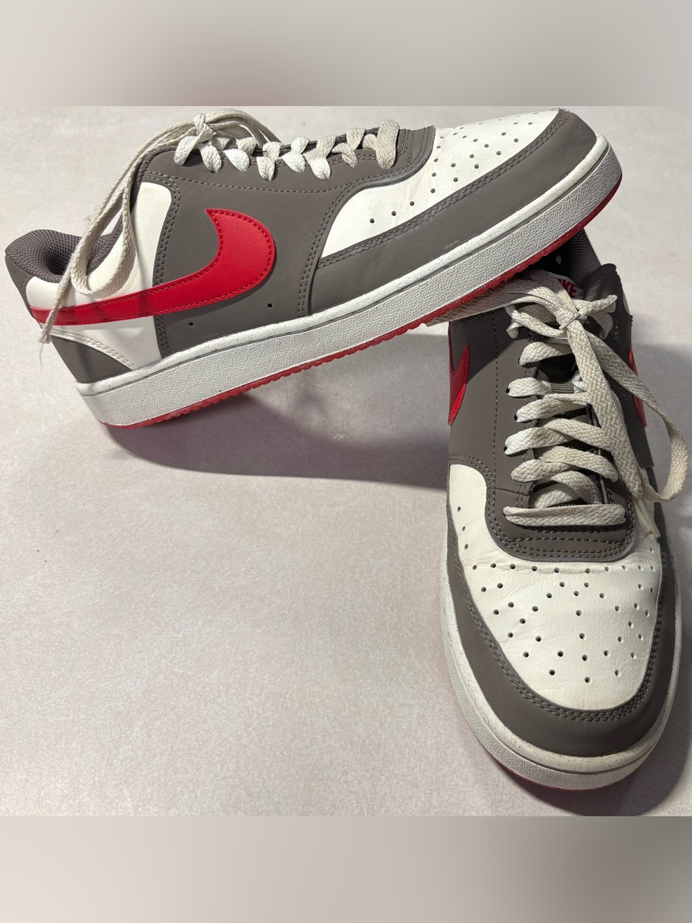 Nike Men's Low-Top Sneakers in White, Gray & Red